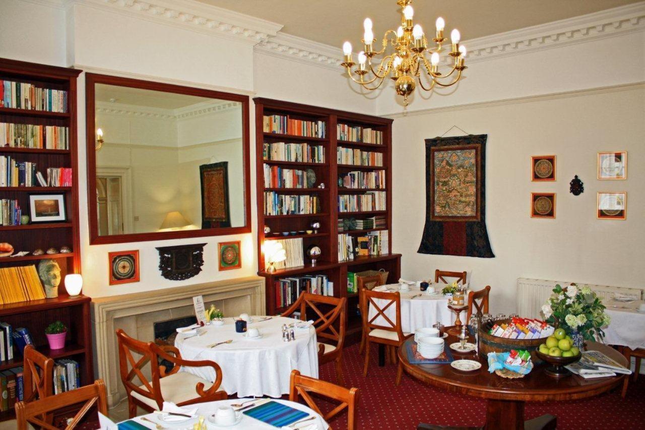 The Moda House Чипинг Содбъри Екстериор снимка
